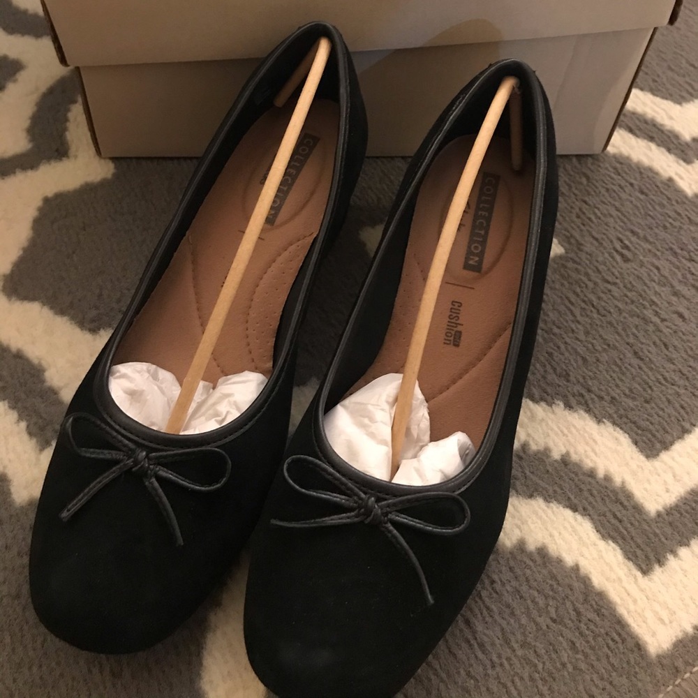 Clarks, Black Suede Pump, like new